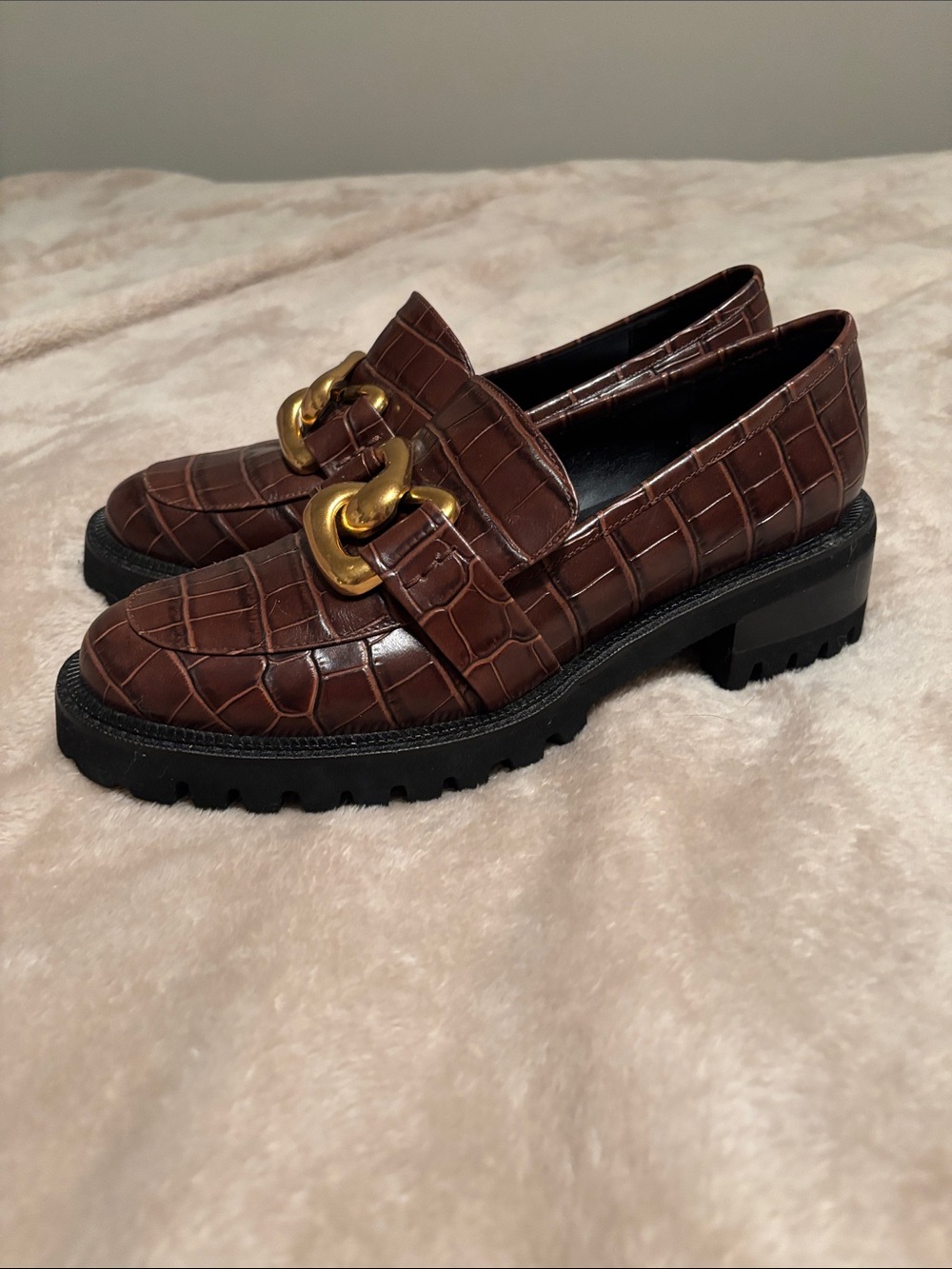 AEROSOLES Brown Croc-Embossed Loafers with Gold Chain Accent - Picture 3 of 5